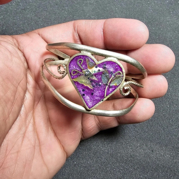 Vintage TAXCO Mexico Alpaca Silver Tone Cuff Purple Inlay Ornate Heart Bracelet - Picture 1 of 8